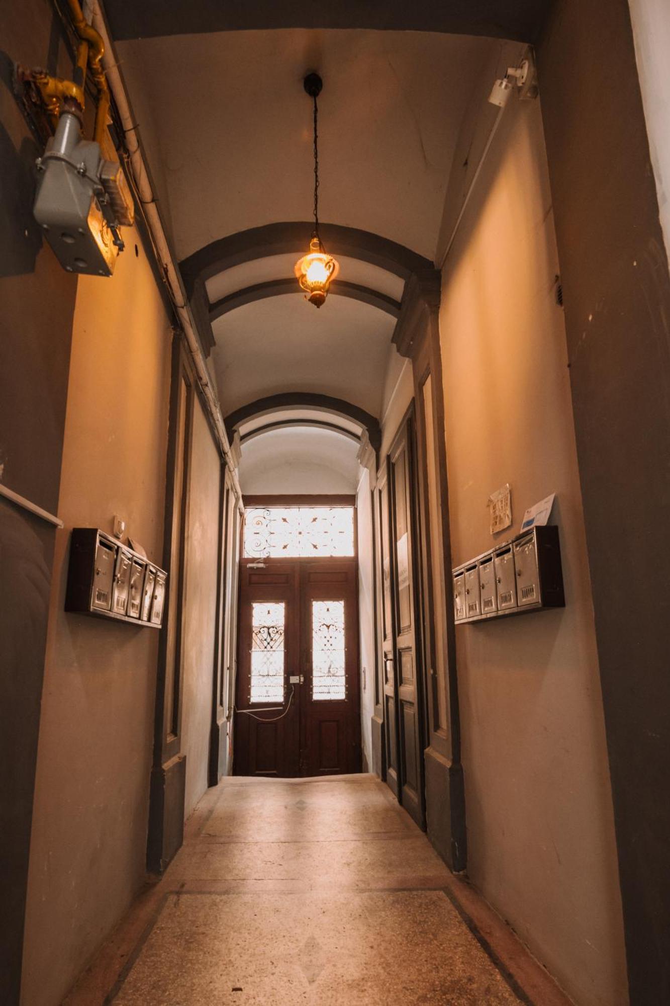 Old Town Central Apartment คลูจ-นาโปกา ภายนอก รูปภาพ