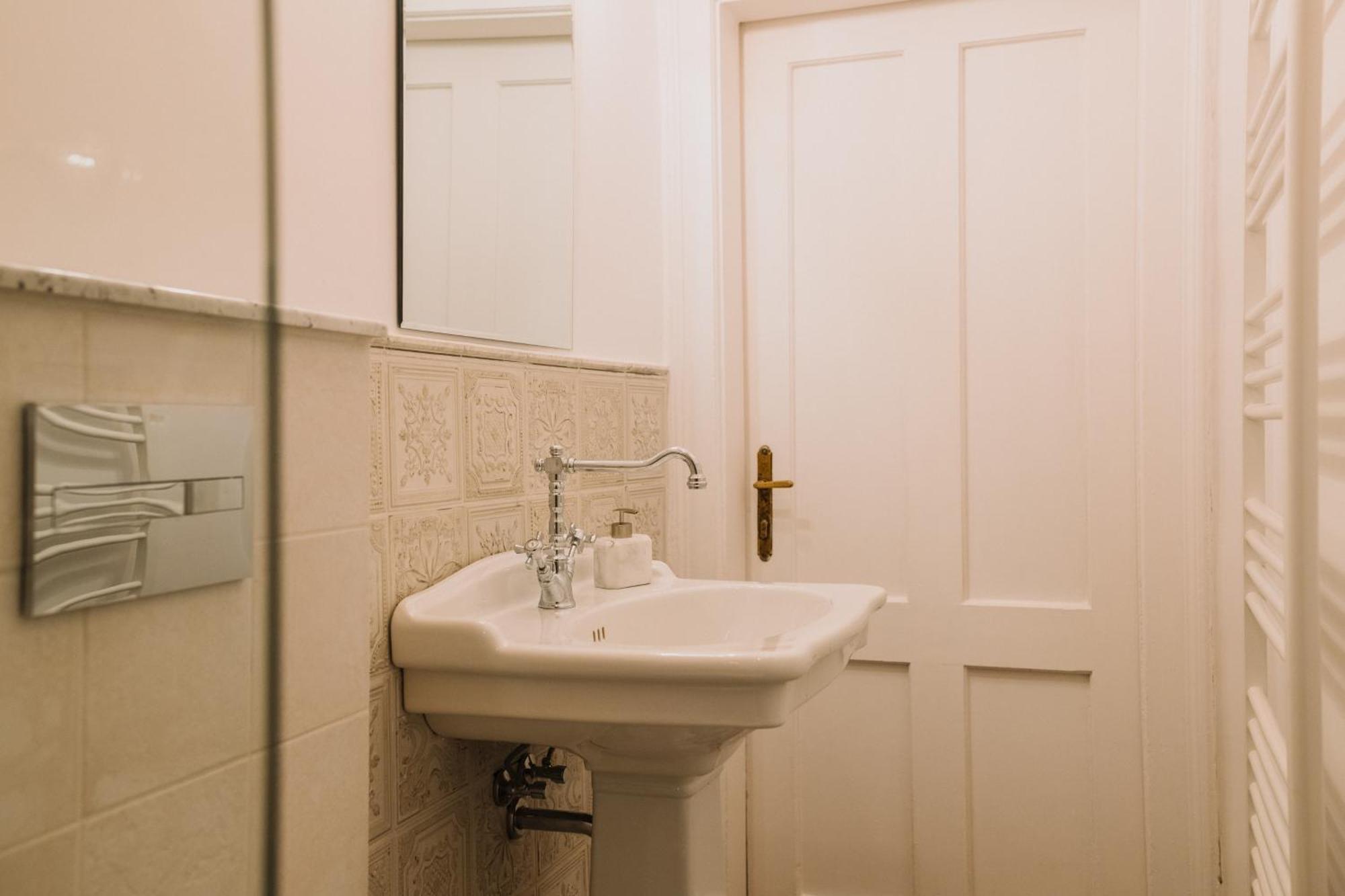 Old Town Central Apartment คลูจ-นาโปกา ภายนอก รูปภาพ